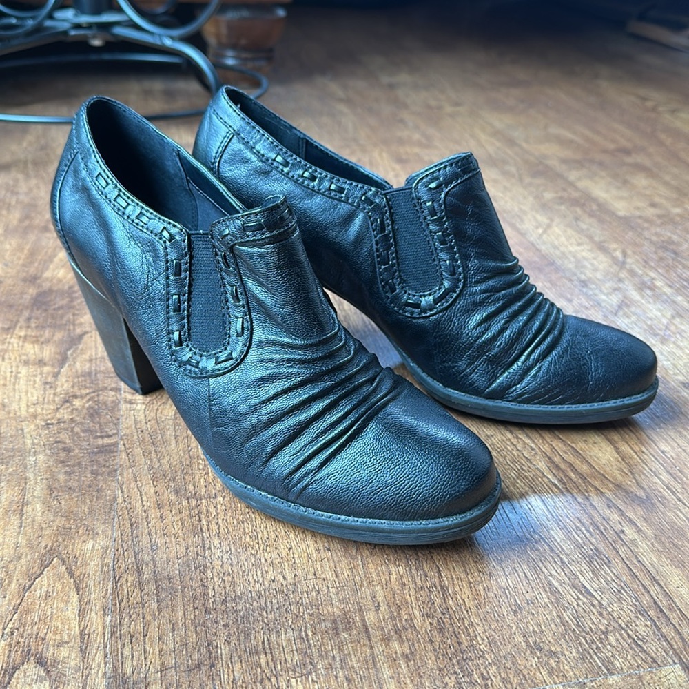 WMNS 9 Black Leather Blocky‎ Heeled Booty